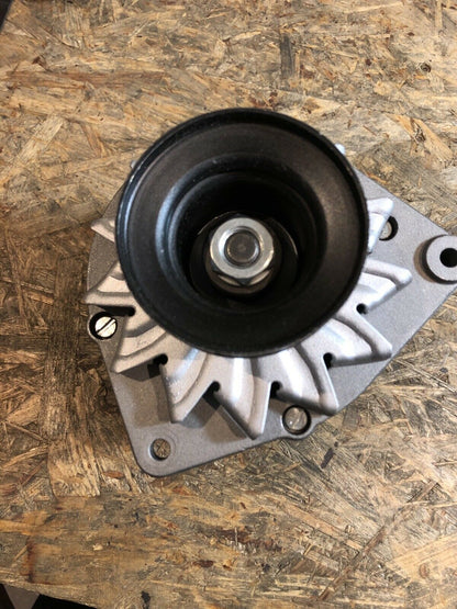 VW Passat (32B) Audi 100 (43 / C2) 4000 (81 / 85 / B1) Lichtmaschine