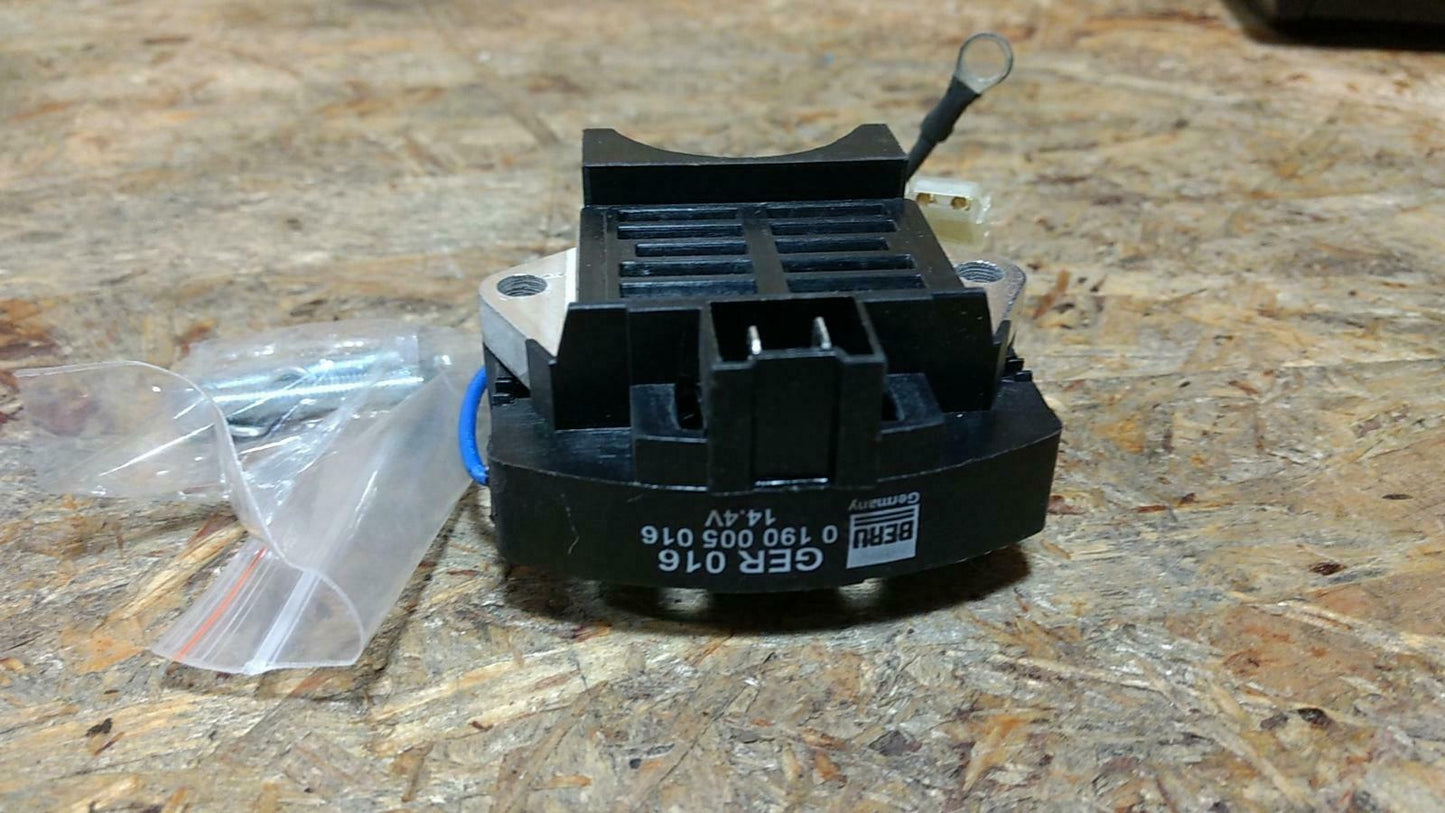 Astra MK3 Generatorregler Spannung 14,4V original Beru NEU