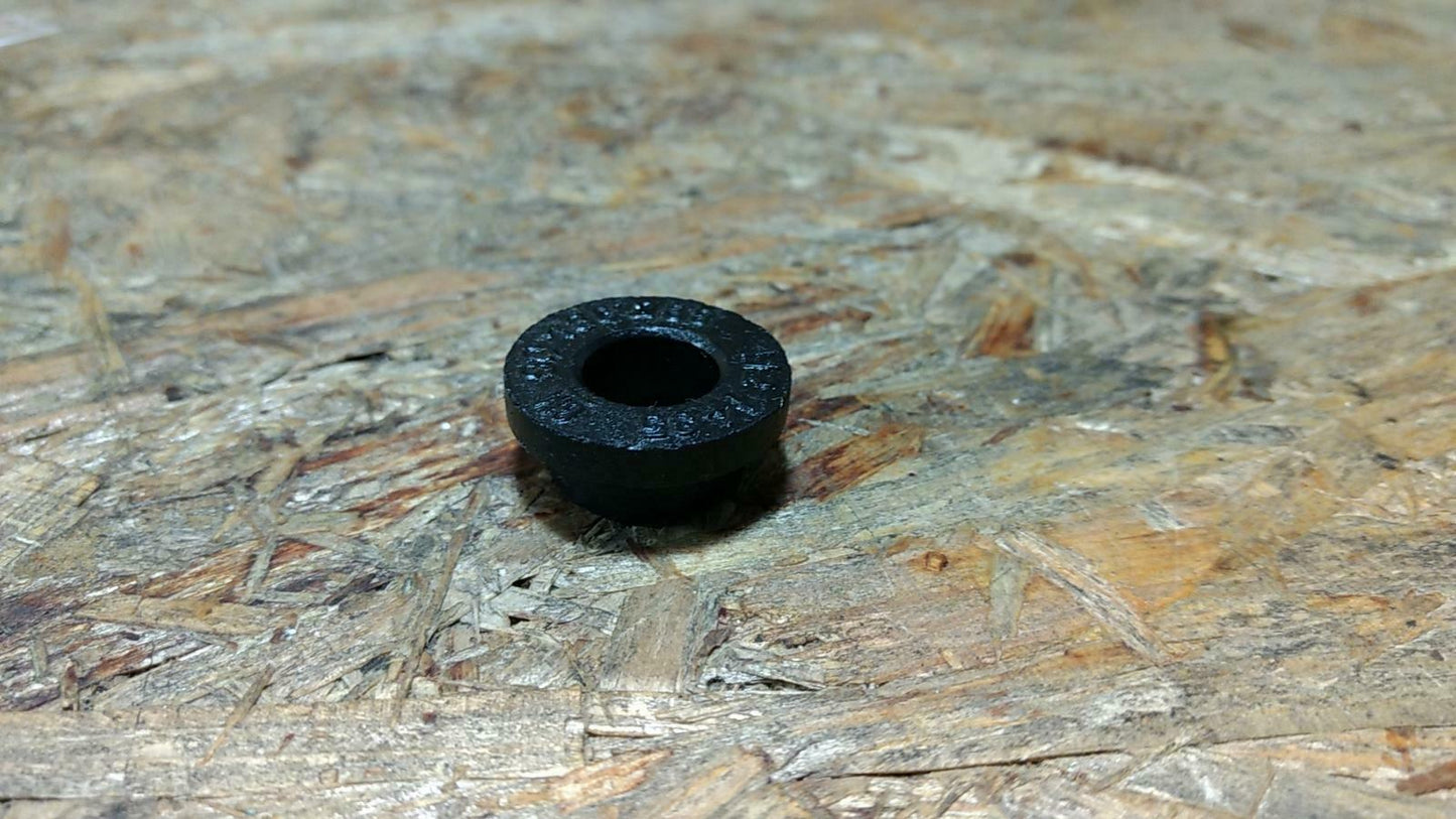 Ascona C Grommet Tülle vorn Abdeckung zum Motor original GM Opel NEU