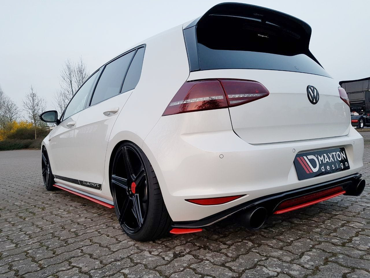 Mittlerer Diffusor Heck Ansatz für VW GOLF Mk7 GTI CLUBSPORT Carbon Look