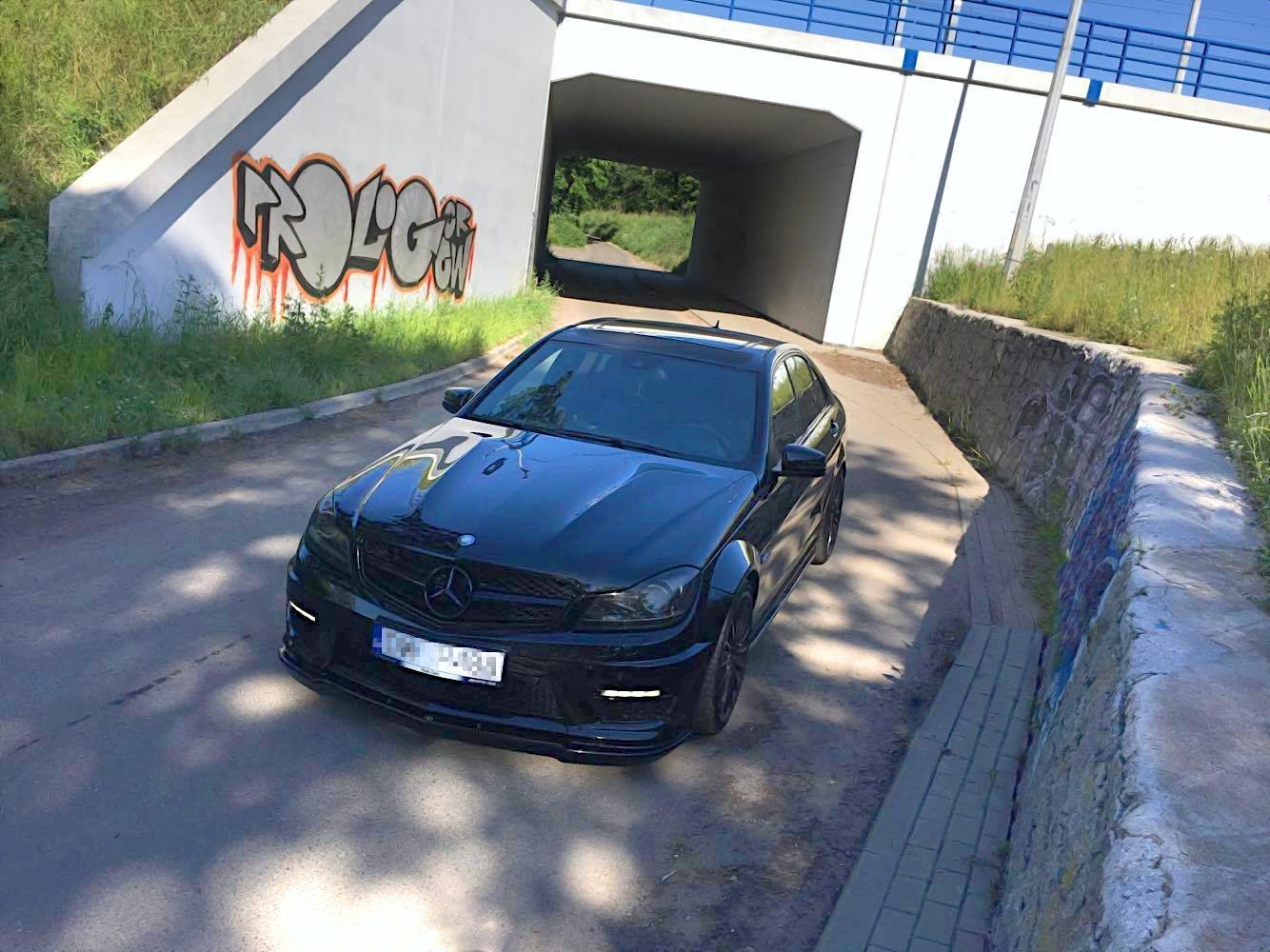 Front Ansatz für Mercedes AMG C63 W204 FACELIFT schwarz Hochglanz