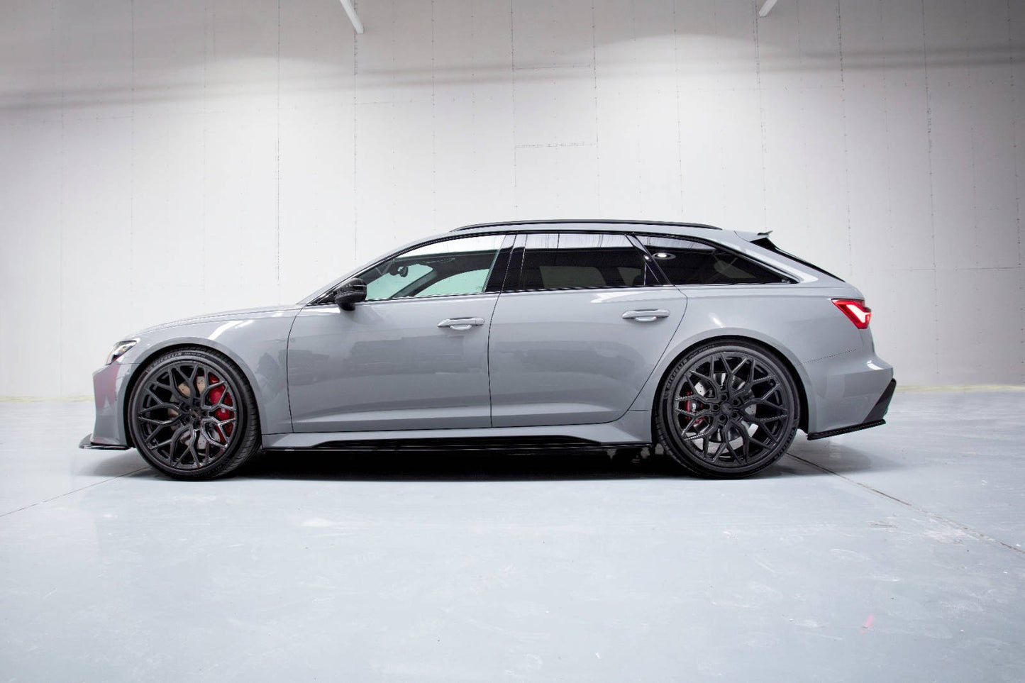 Heck Ansatz Flaps Diffusor V.1 für Audi RS6 C8 / RS7 C8 schwarz matt