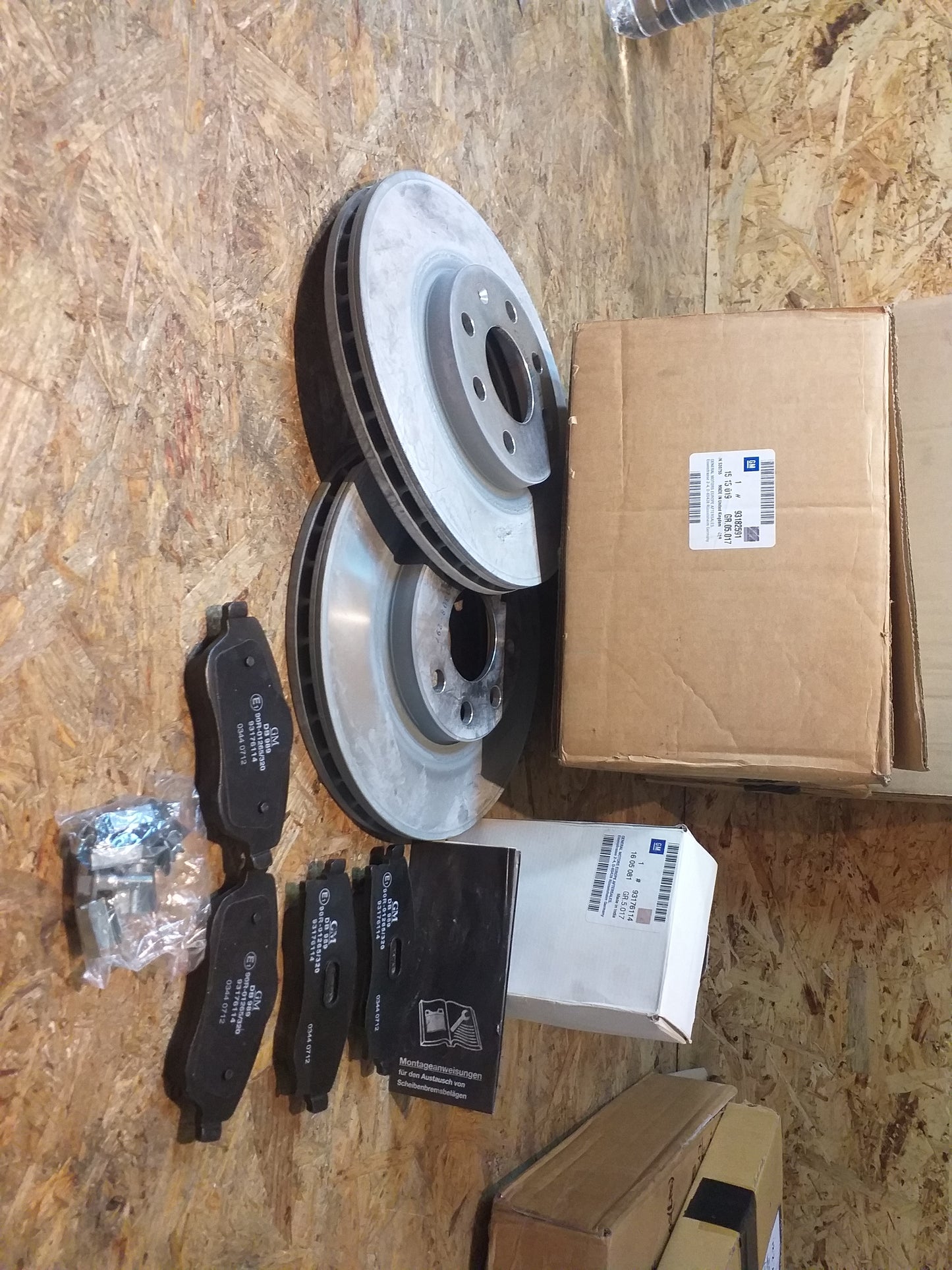 Corsa C Combo C Meriva A Bremsensatz ( Scheiben + Bremsbeläge) original GM Opel NEU