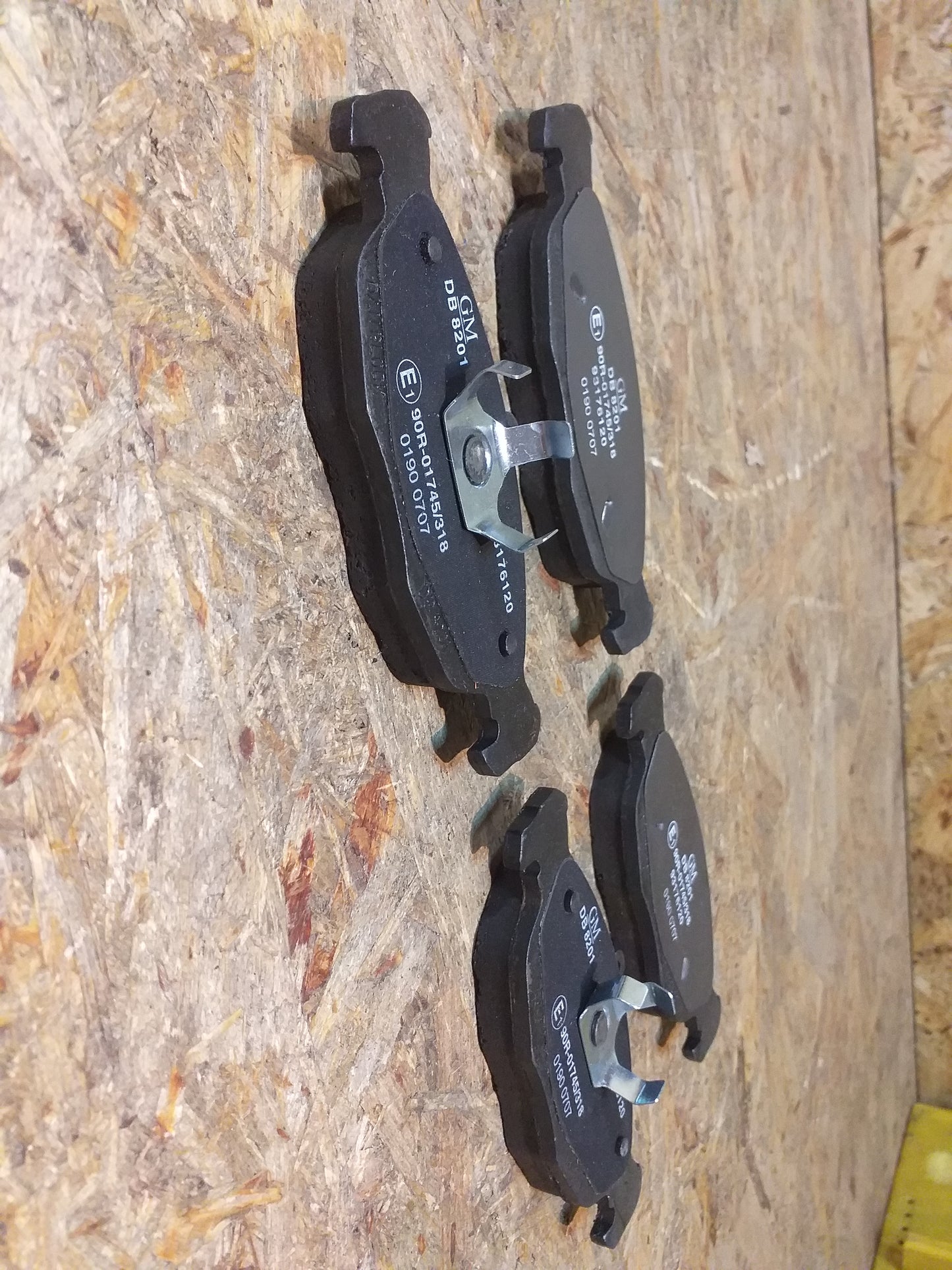 Corsa Tigra Combo Astra Vectra A Bremsbelagsatz original GM Opel NEU