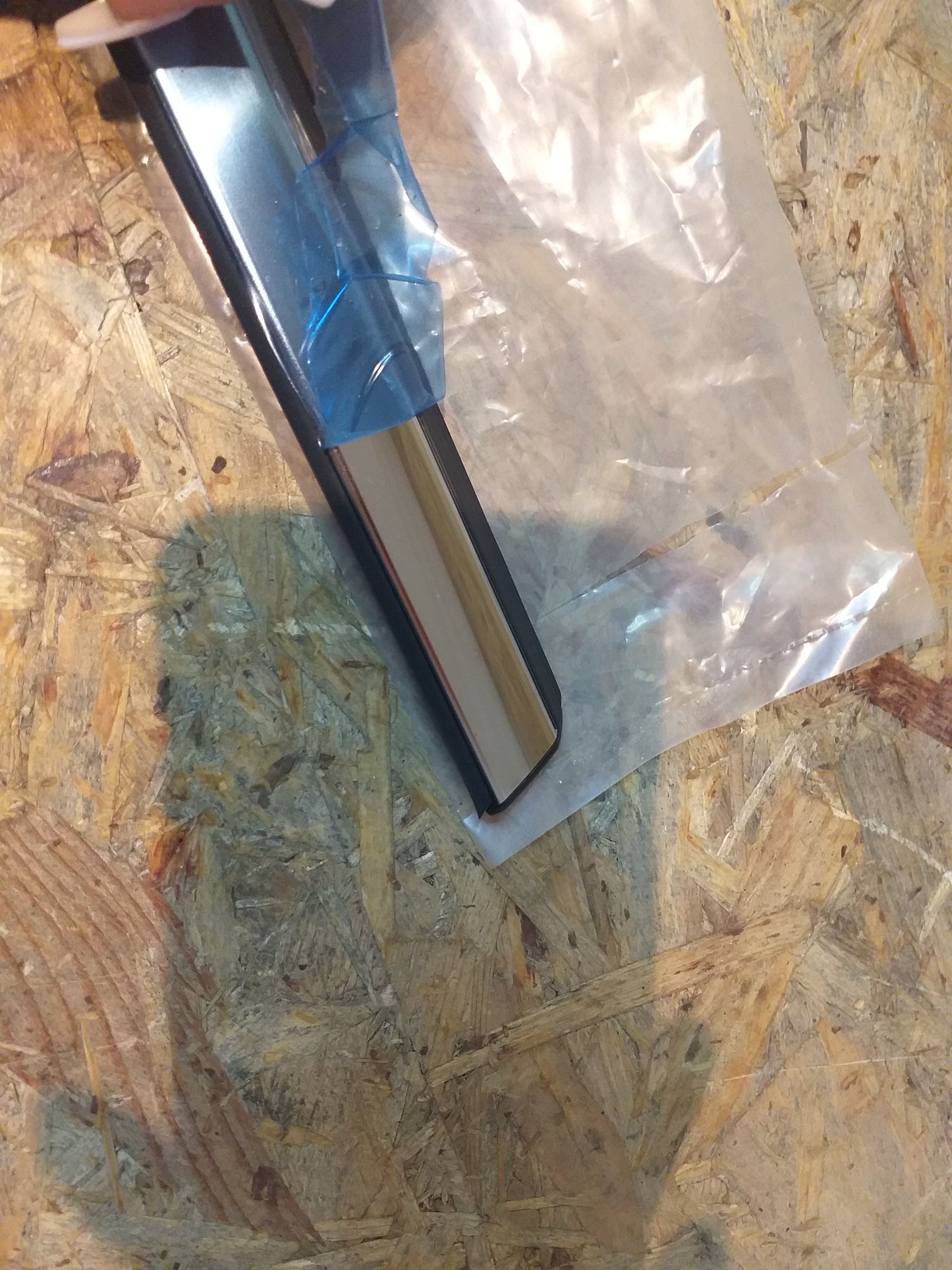 Chevrolet Captiva Fensterschachtleiste vorne links original GM NEU