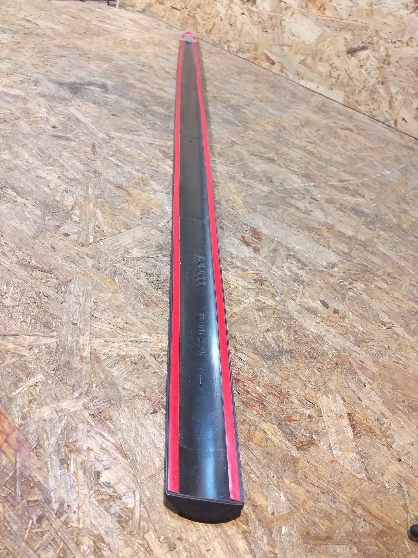 Corsa B Schutzzierleiste vorne links original GM Opel NEU