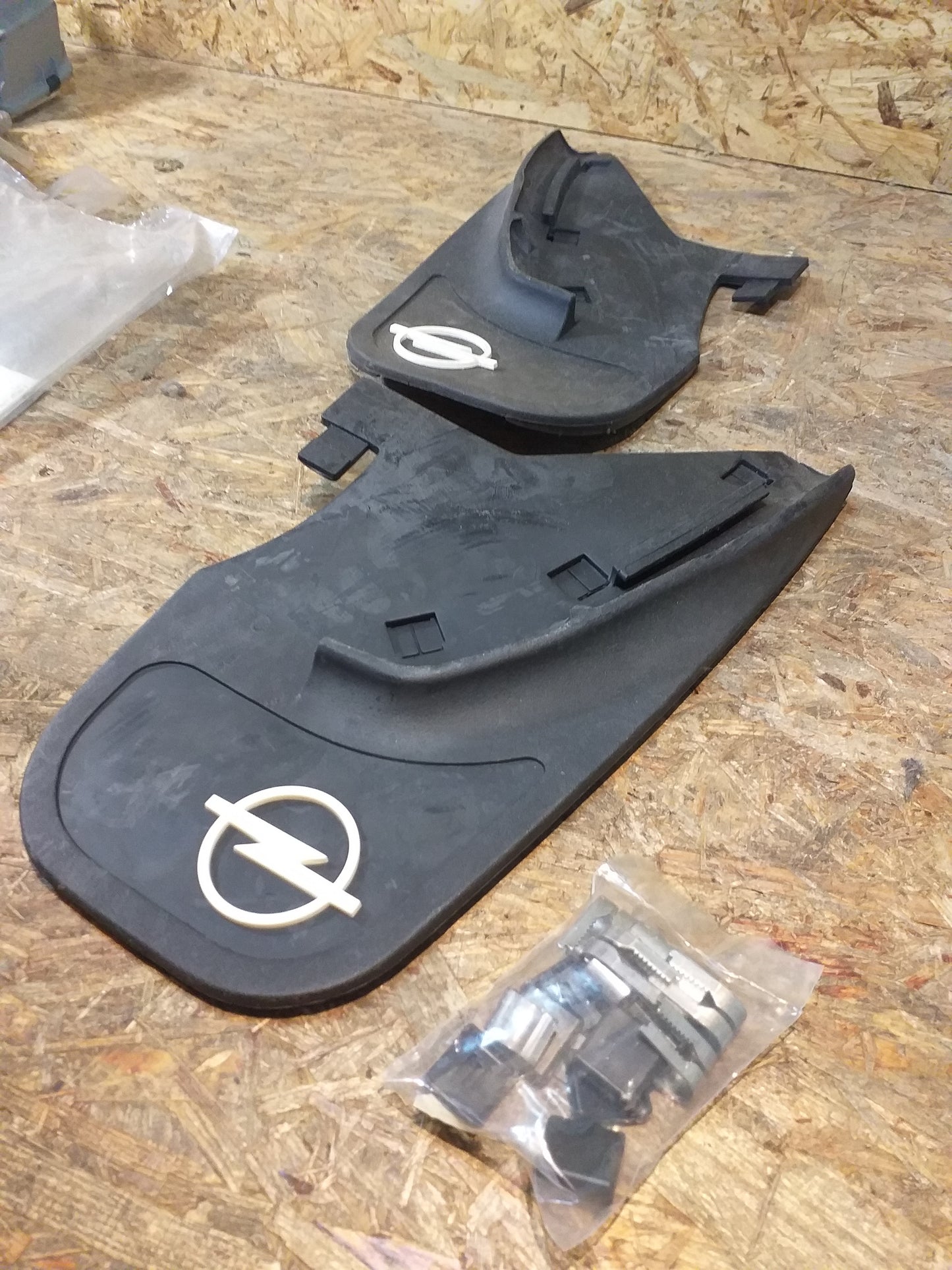 Vectra Schmutzfänger hinten original GM Opel NEU