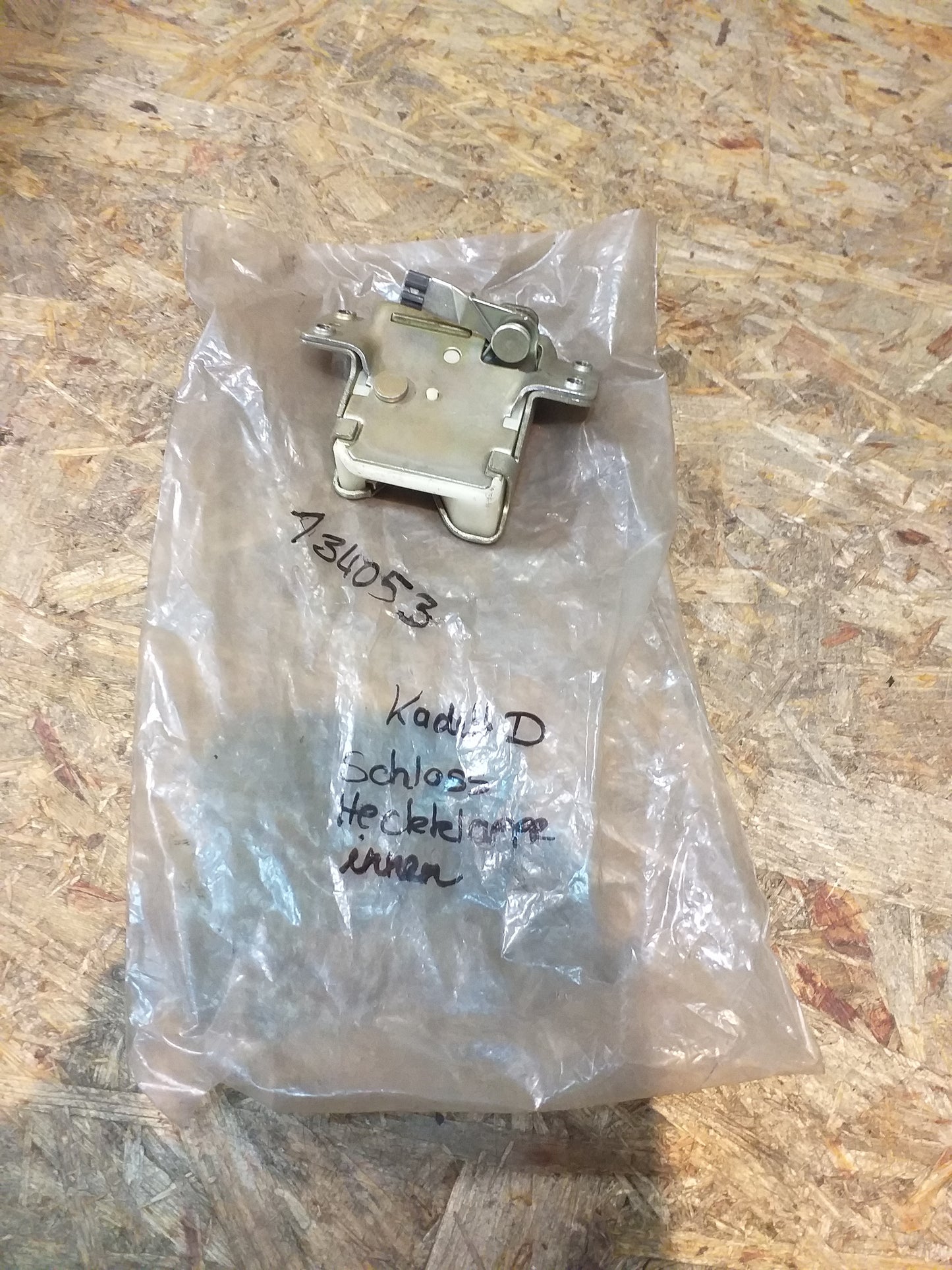 Kadett D Schloss Heckklappd innen Original GM Opel NEU