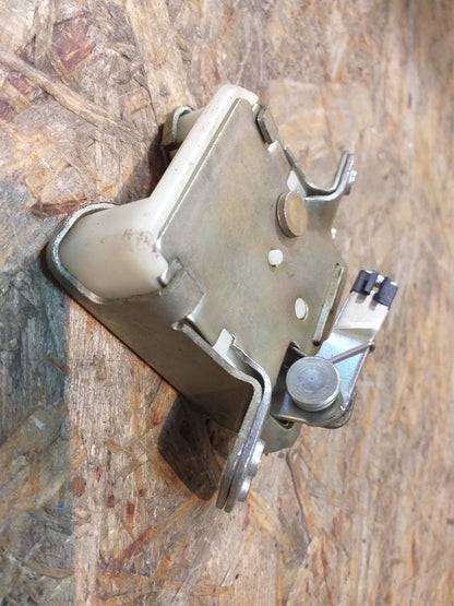 Kadett D Schloss Heckklappd innen Original GM Opel NEU