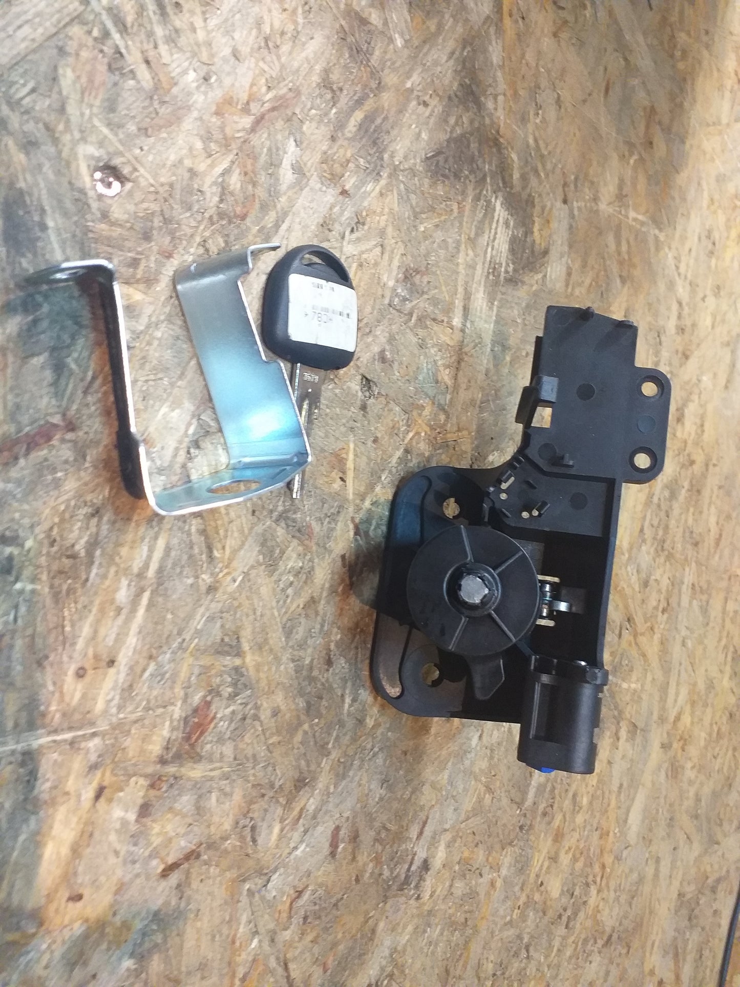 Astra G Heckklappenschloss original GM Opel  NEU