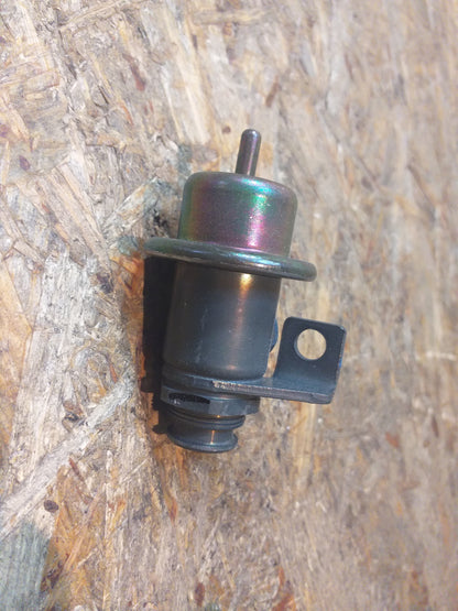 Oldtimer Youngtimer Opel Einspritzdruckregler original AC Delco NEU