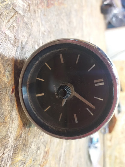 Mercedes Benz W114/W115 Zeituhr VDO original Kienzle NEU