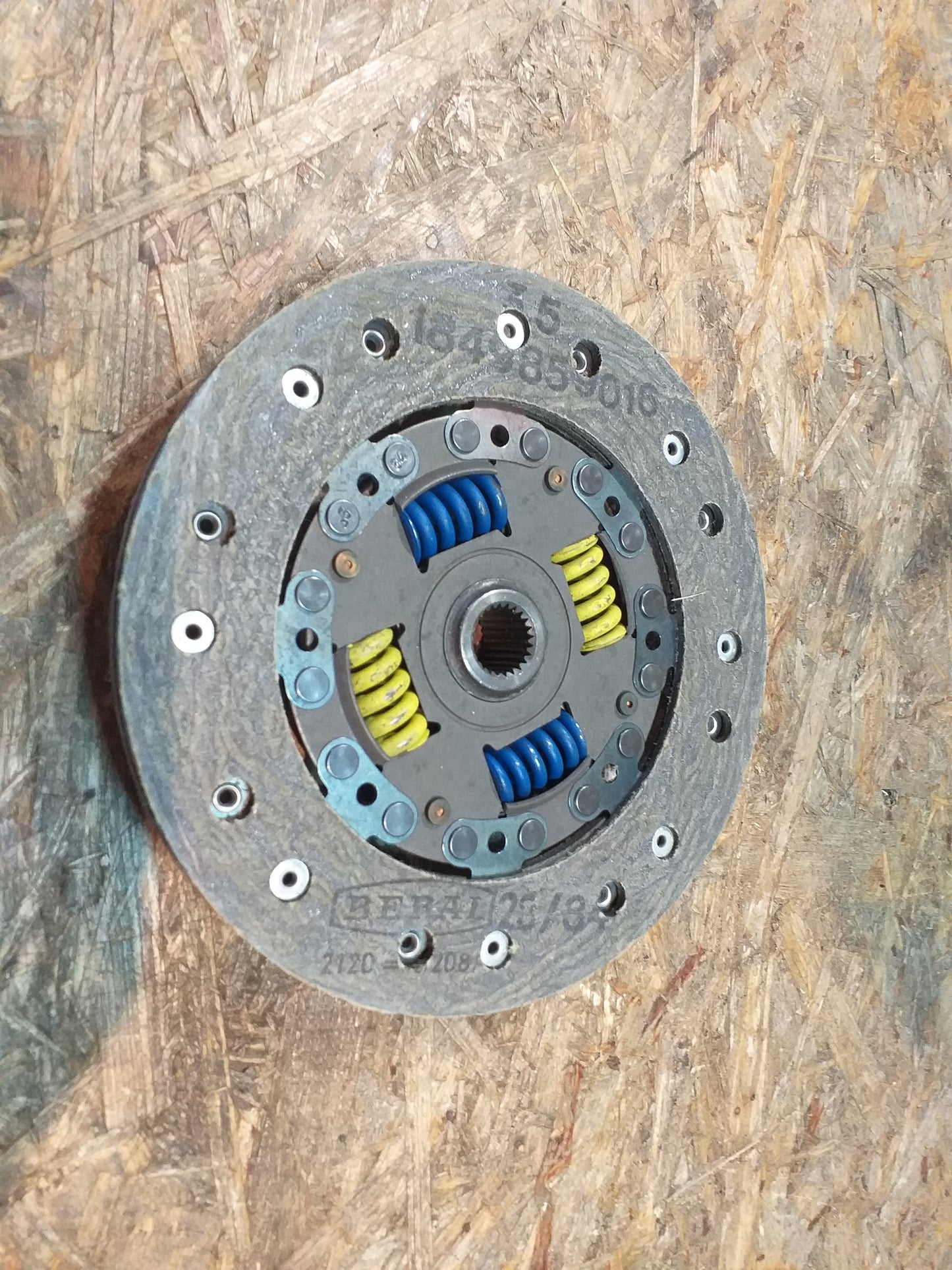 Kadett D/E Ascona C 1.8 C18NE C18NT Kupplungsscheibe original GM Opel NEU