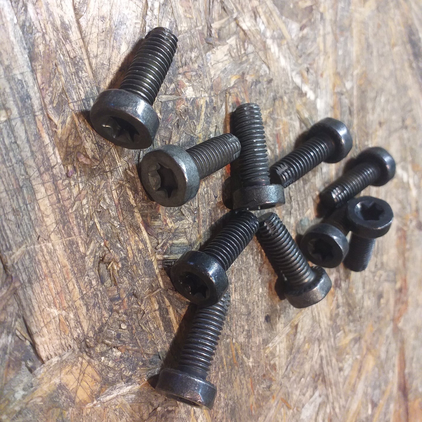 Combo D Corsa E Bolzenschrauben original GM Opel NEU