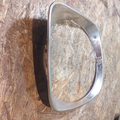 Mazda 818 Kombi Zierring Scheinwerfer rechts original NEU