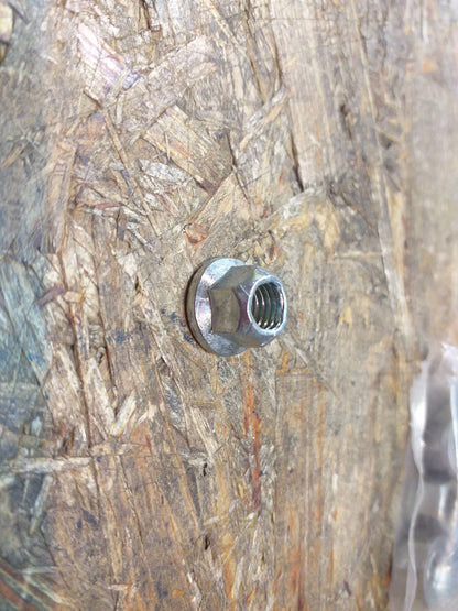 Astra J Mutter an Krümmer original GM Opel NEU