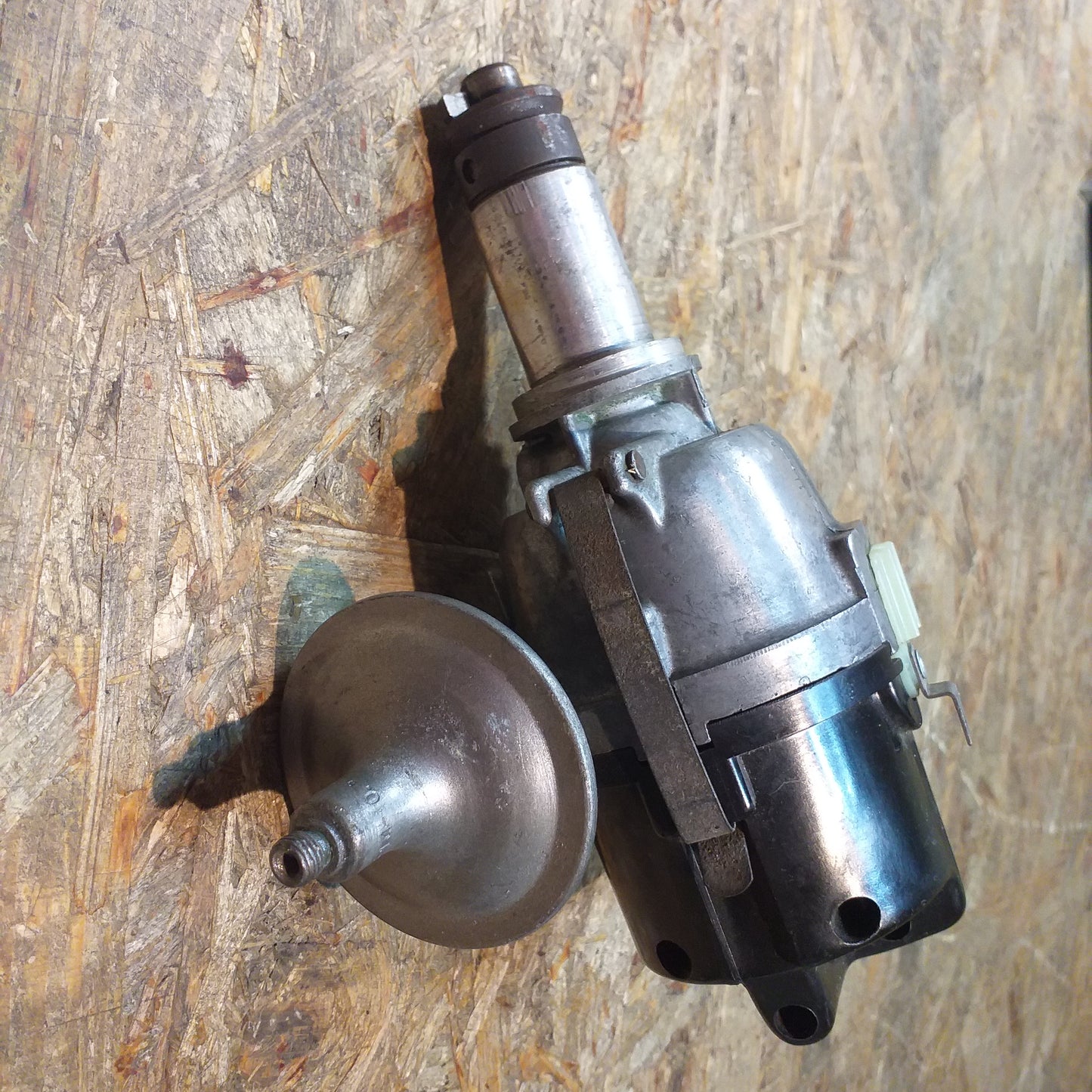 Ford 100E Zündverteiler originial LUCAS NEU