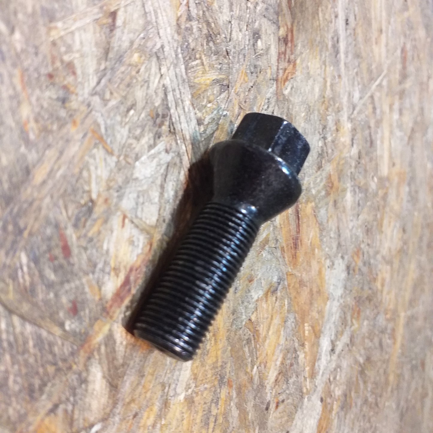 Radbolzen Kegelbund M14x1,25, 33mm schwarz original NEU