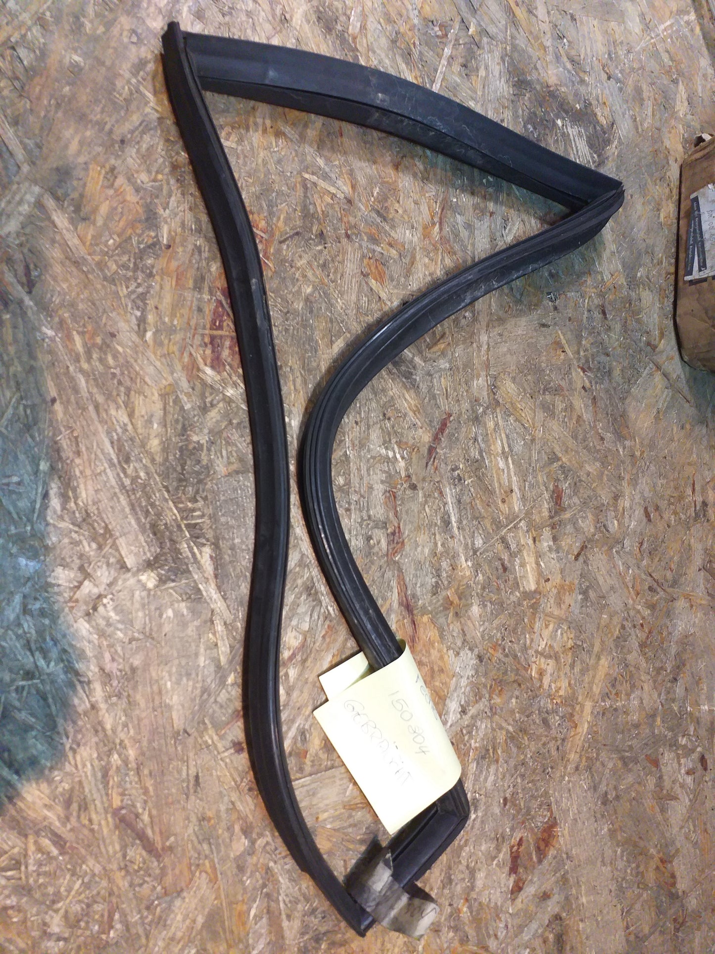 Rekord E Caravan Gummiabdichtung Fenster Türe hinten rechts GEBRAUCHT