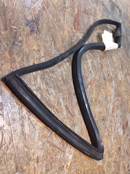 Rekord E Caravan Gummiabdichtung Fenster Türe hinten rechts GEBRAUCHT