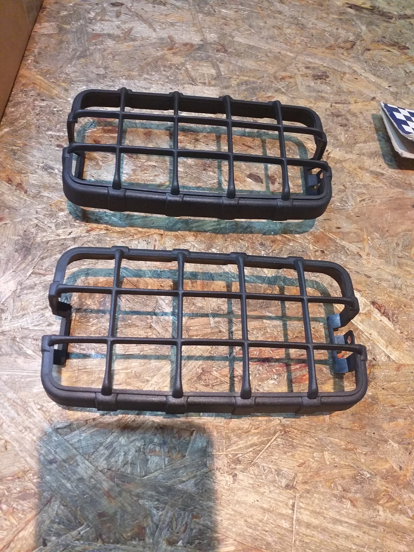 Schutzgitter für Nebelscheinwerfer und Fernscheinwerfer Optilux 4290 original NEU