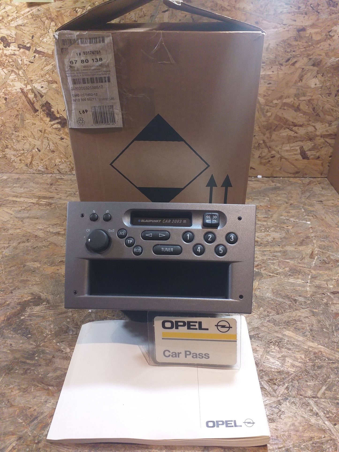 Vectra C Blaupunkt Radio Modell car 3000 mit Code original GM Opel NEU