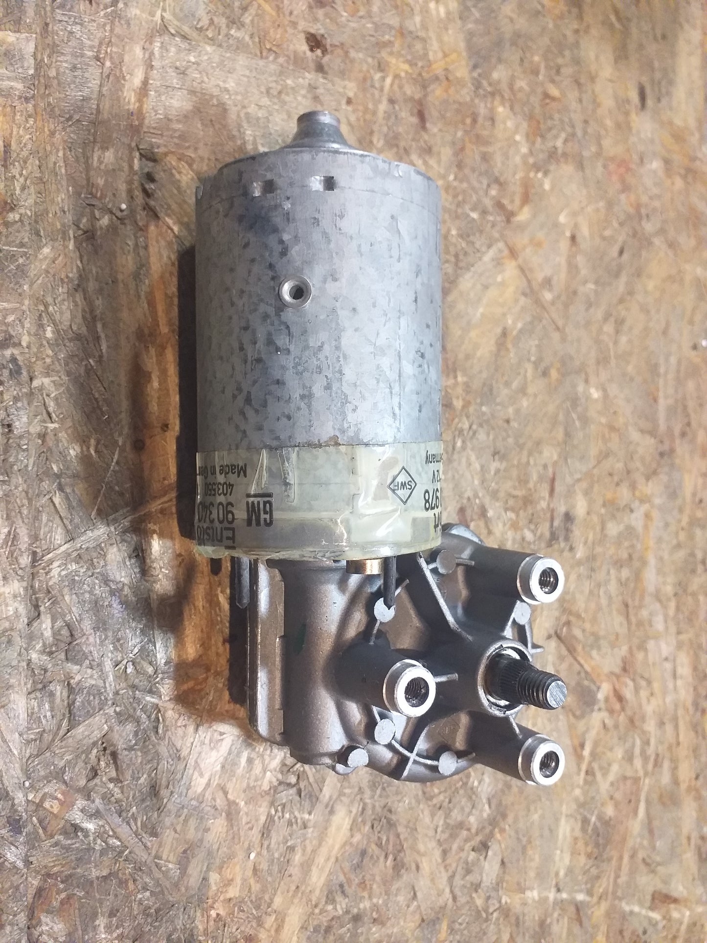 Kadett E Wischermotor original GM Opel NEU