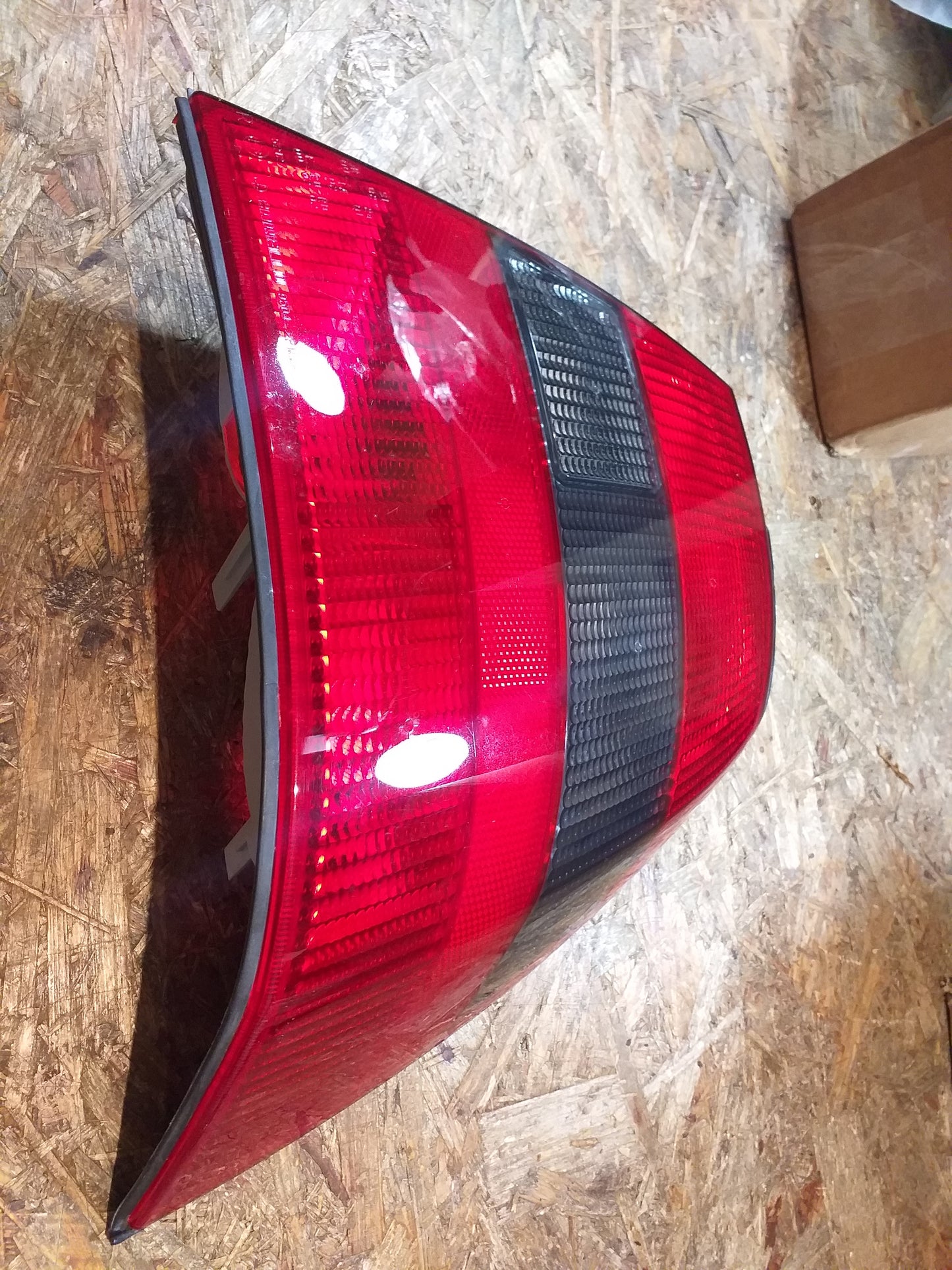 Vectra B Rückleuchte dunkle Version hinten rechts original GM Opel NEU
