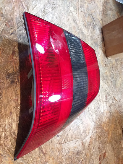 Vectra B Rückleuchte dunkle Version hinten rechts original GM Opel NEU
