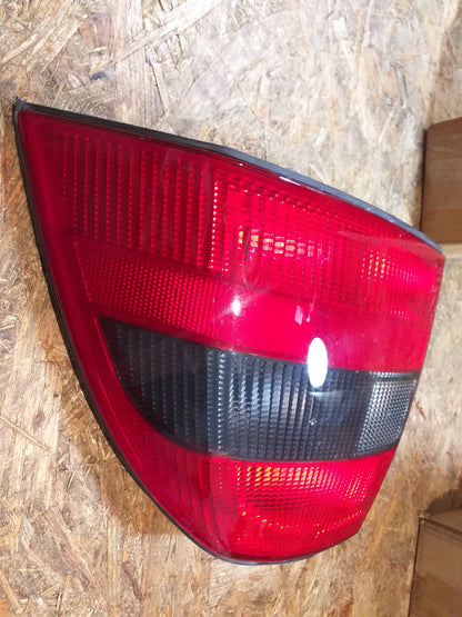Vectra B Rückleuchte dunkle Version hinten rechts original GM Opel NEU