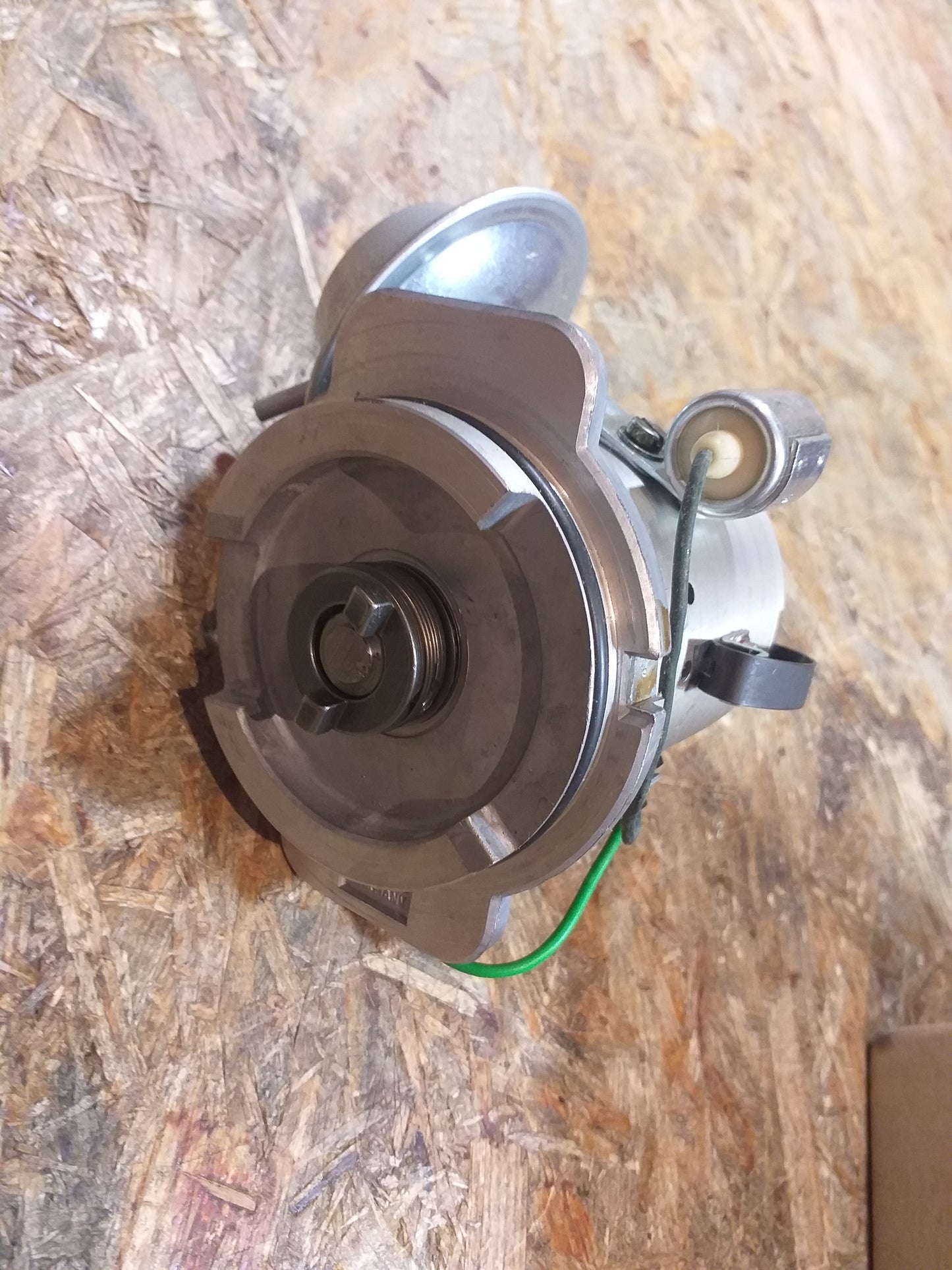Kadett D/E Ascona C Zündverteiler original Bosch GM NEU
