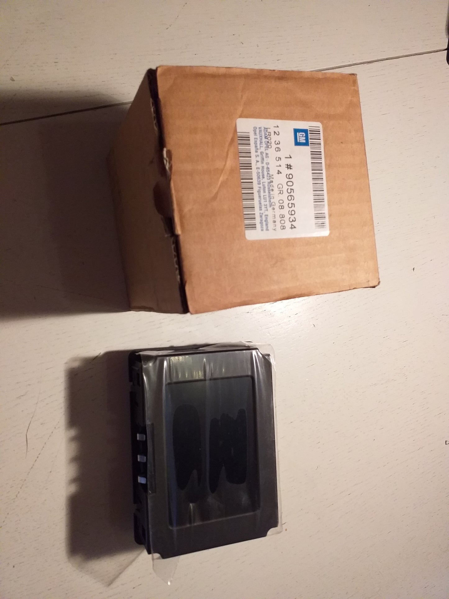 Omega B Display Bordcomputer original GM Opel NEU