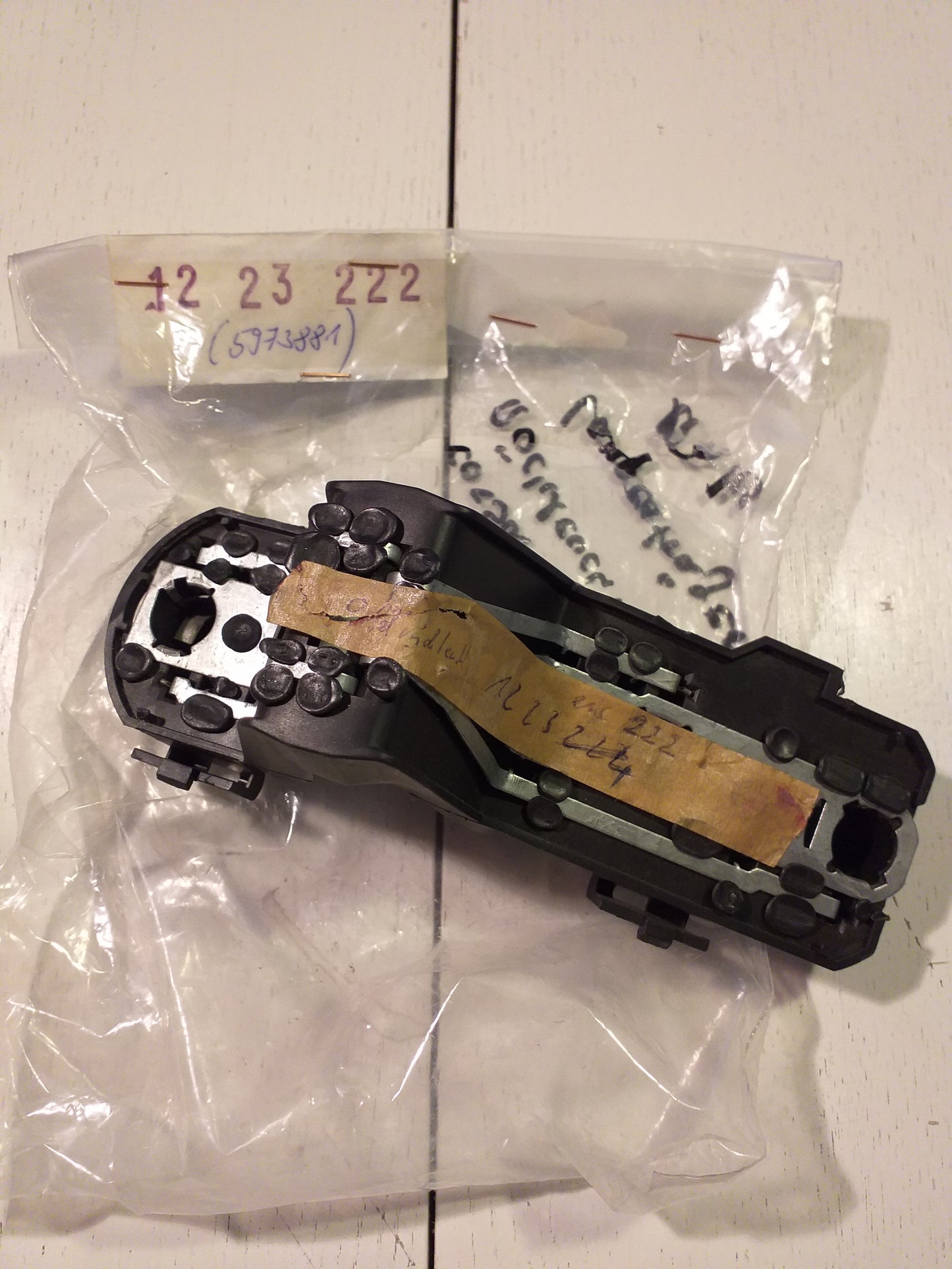 Corsa A Lampenträger hinten links original GM Opel NEU
