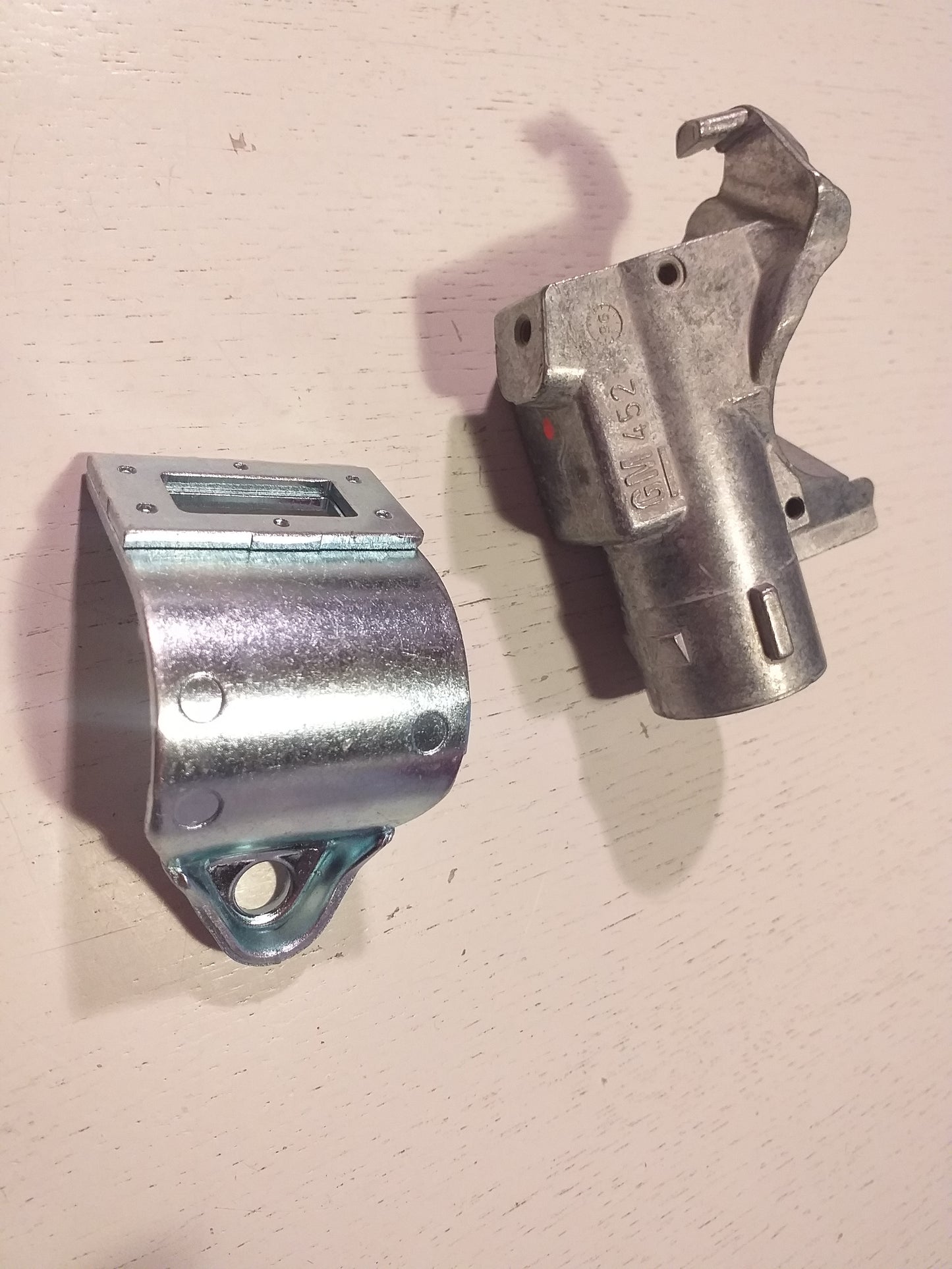 Ascona C Corsa A Zündschlossgehäuse original GM Opel NEU