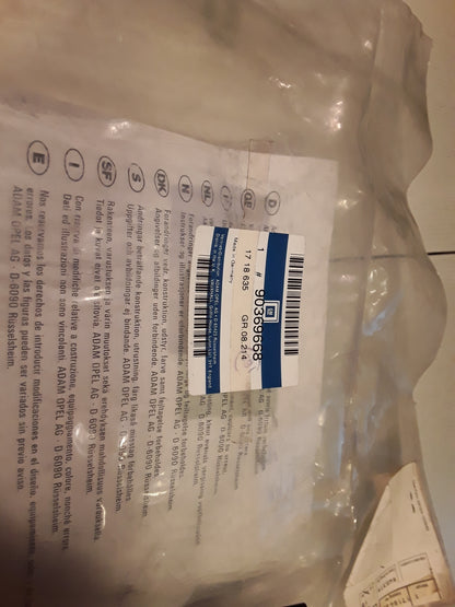 Omega A Schmutzfänger hinten ohne Anbaumaterial original GM Opel NEU