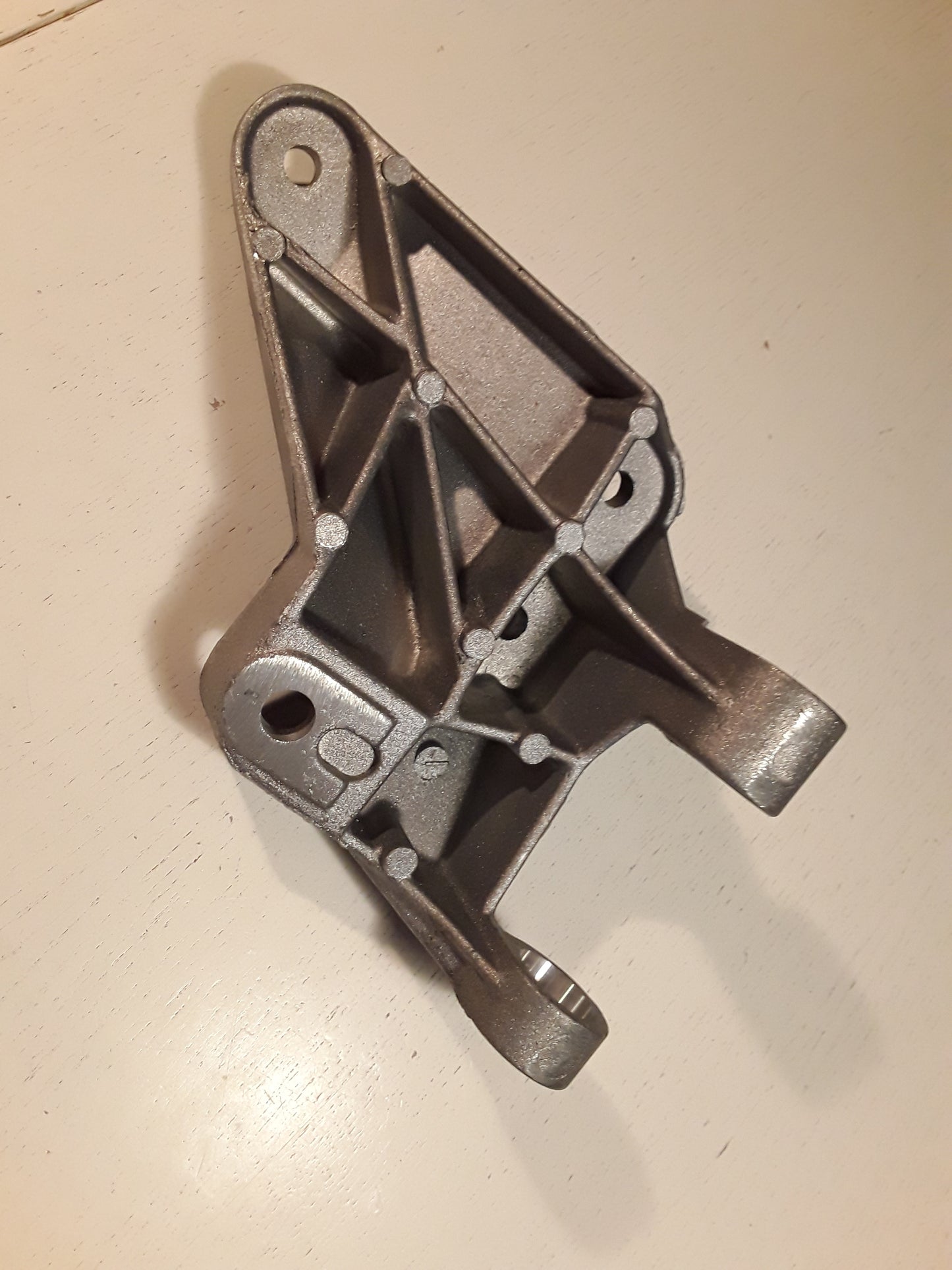 Cavalier MK2 82-88 Halter Triebwerk original GM Opel NEU