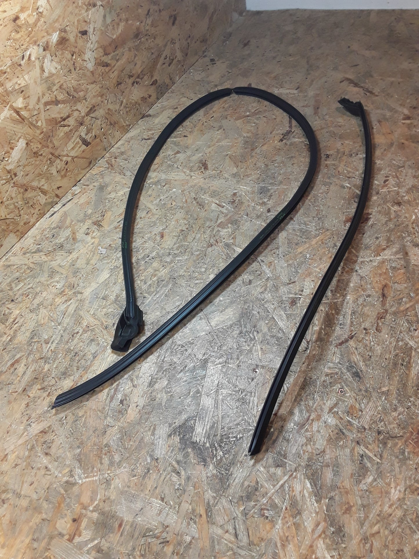 Tigra TwinTop Cabrio Dichtung Windschutzscheibe original GM Opel NEU