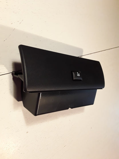 Omega A Ascher Amaturentafel schwarz original GM Opel NEU