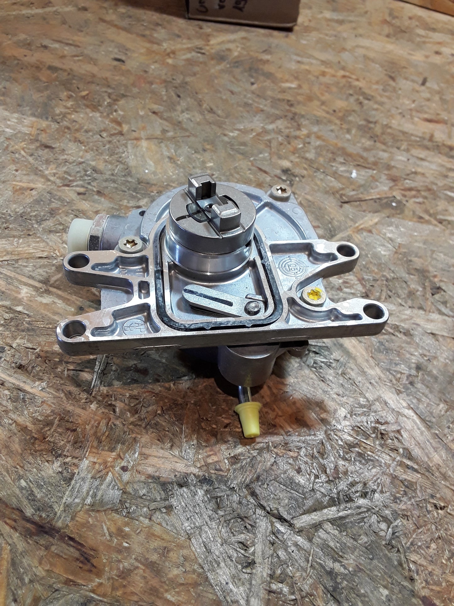 Vectra B 2,0 16V 96-02 Bj Unterdruckpumpe original GM Opel NEU