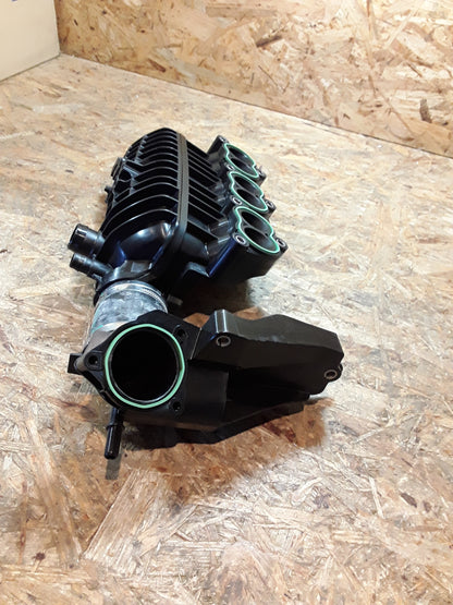 Ford Fiesta VI JA8 ab Bj 2013 1,0 Ansaugbrücke original Ford NEU