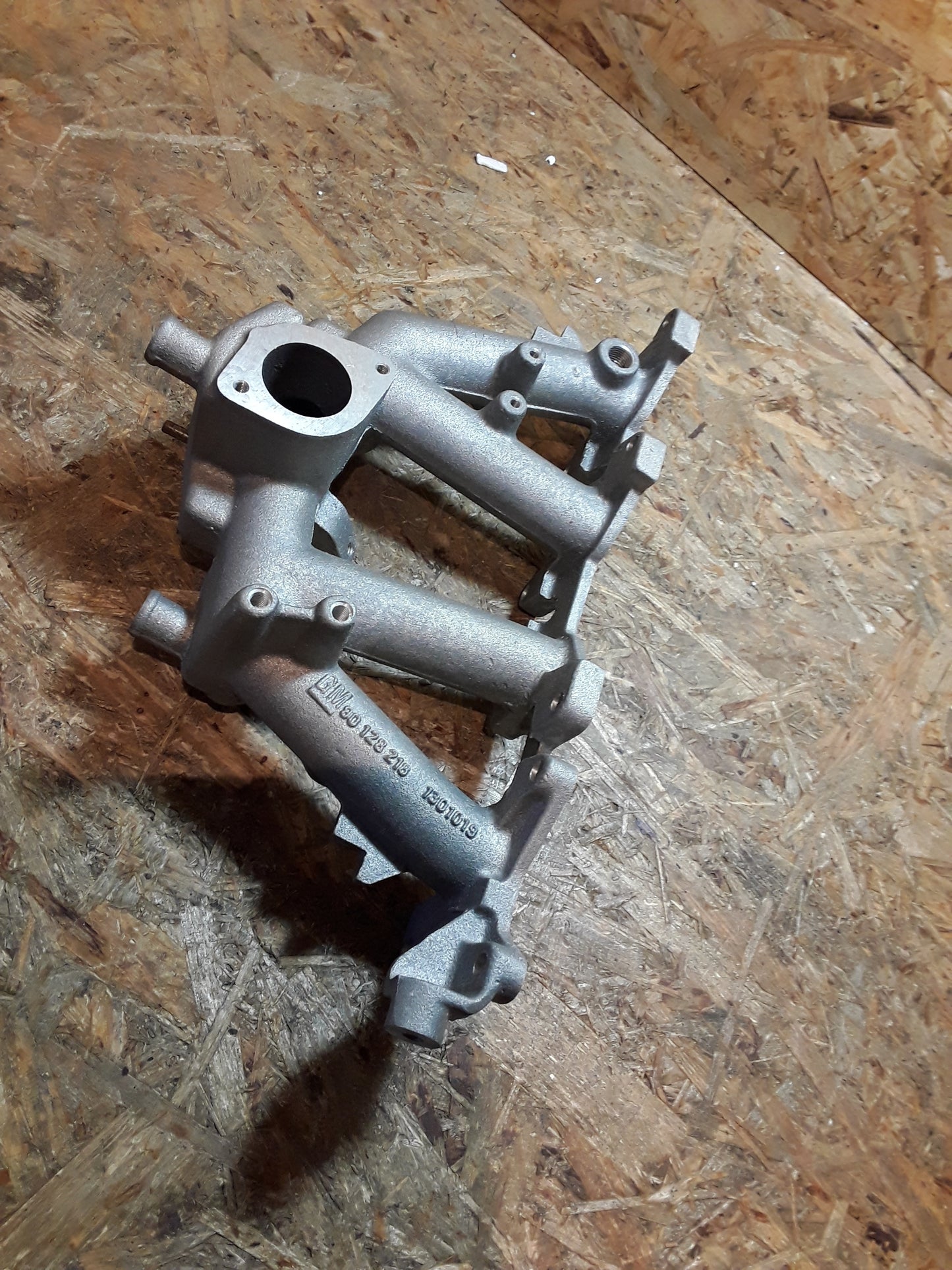 Corsa A GSI Motor C16SEi Saugrohr Ansaugbrücke original GM Opel NEU