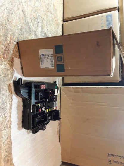 Insignia A Sicherungskasten hinten Zentralelektrik original GM Opel NEU