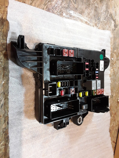 Insignia A Sicherungskasten hinten Zentralelektrik original GM Opel NEU