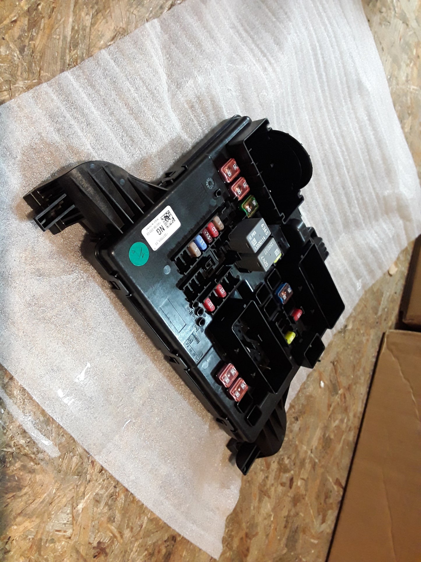 Insignia A Sicherungskasten hinten Zentralelektrik original GM Opel NEU