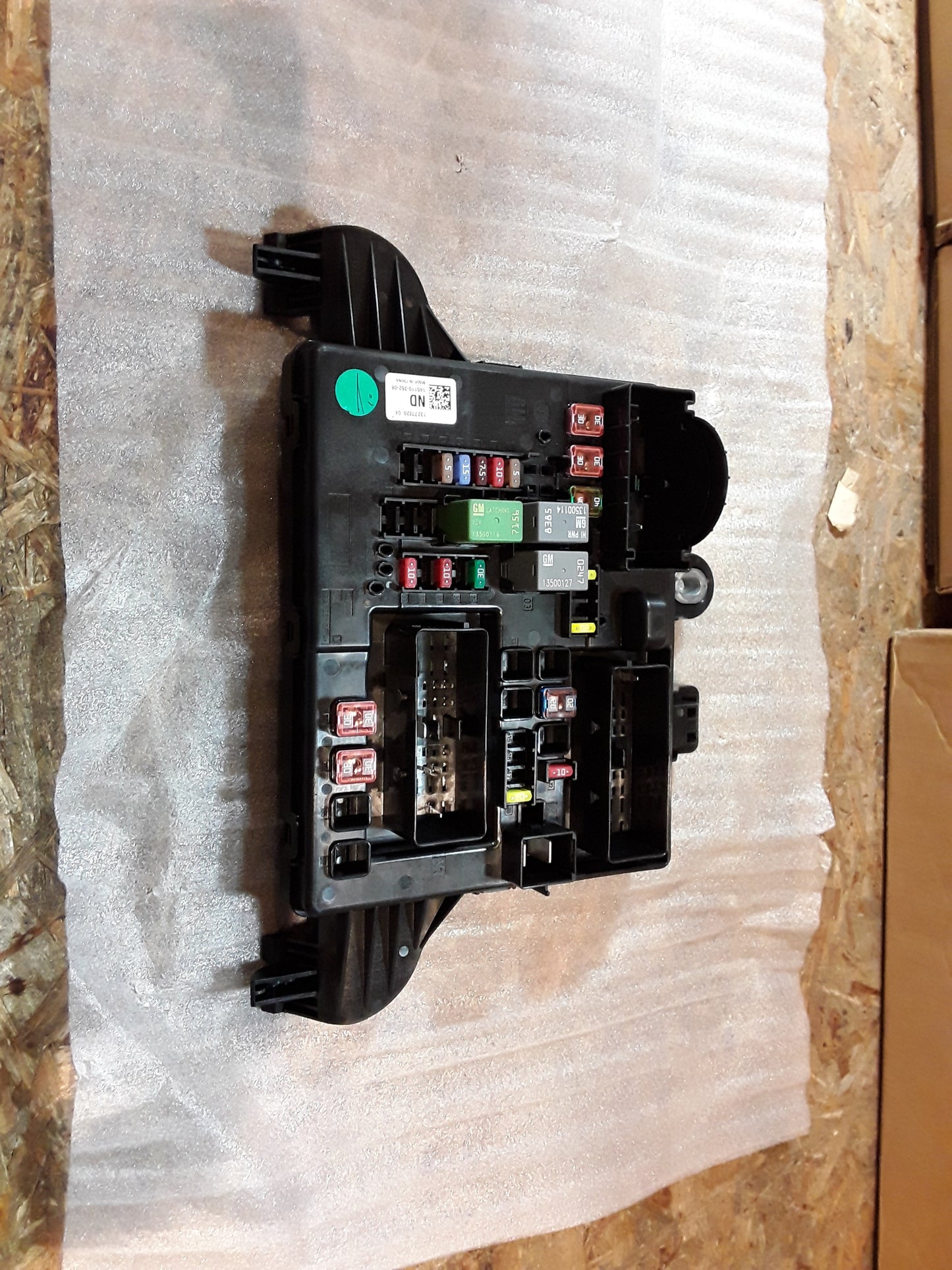 Insignia Sicherungskasten hinten Zentralelektrik original GM Opel NEU