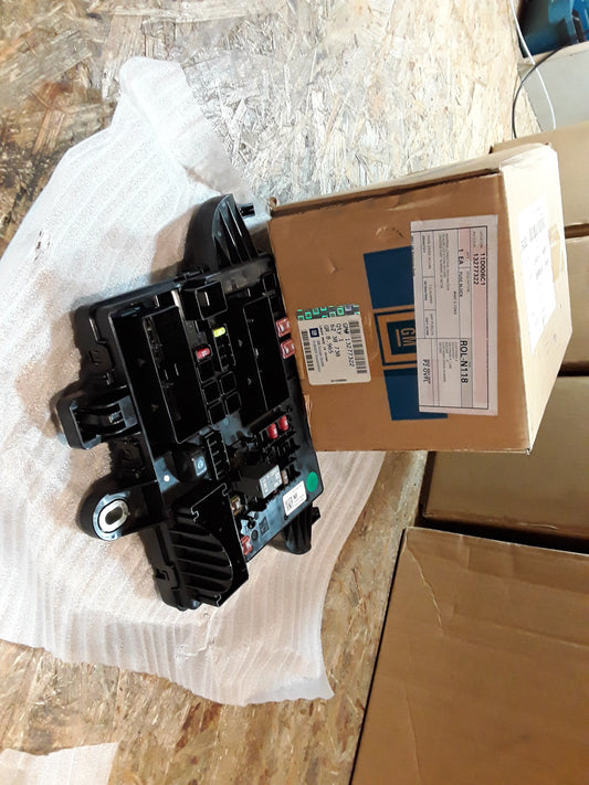 Insignia A Kombi-Sicherungskasten Steuergerät original GM Opel NEU