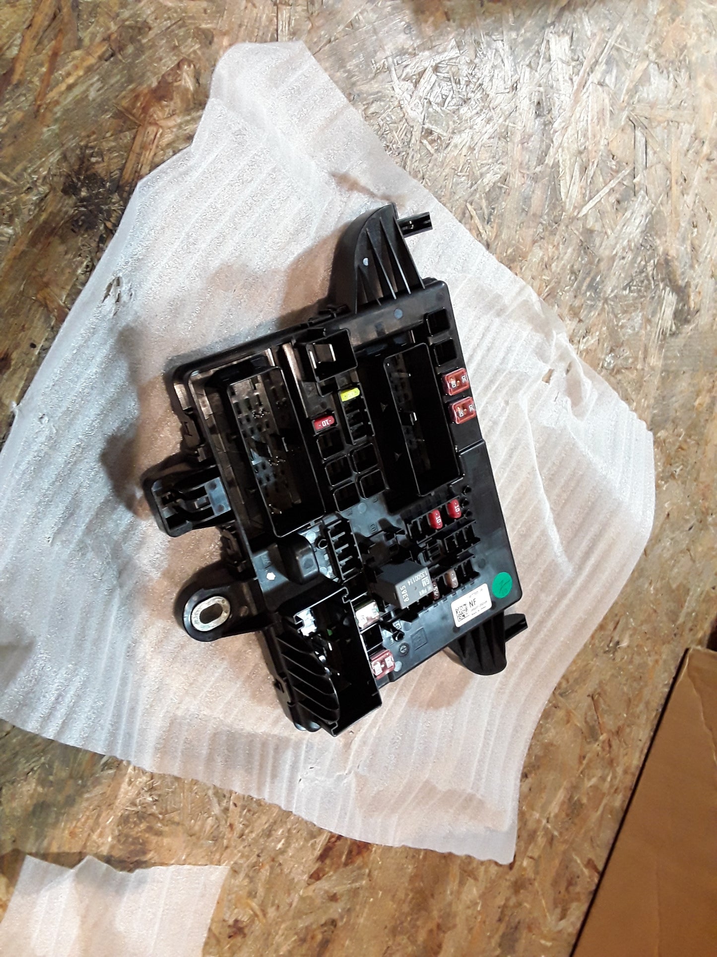 Insignia A Kombi-Sicherungskasten Steuergerät original GM Opel NEU