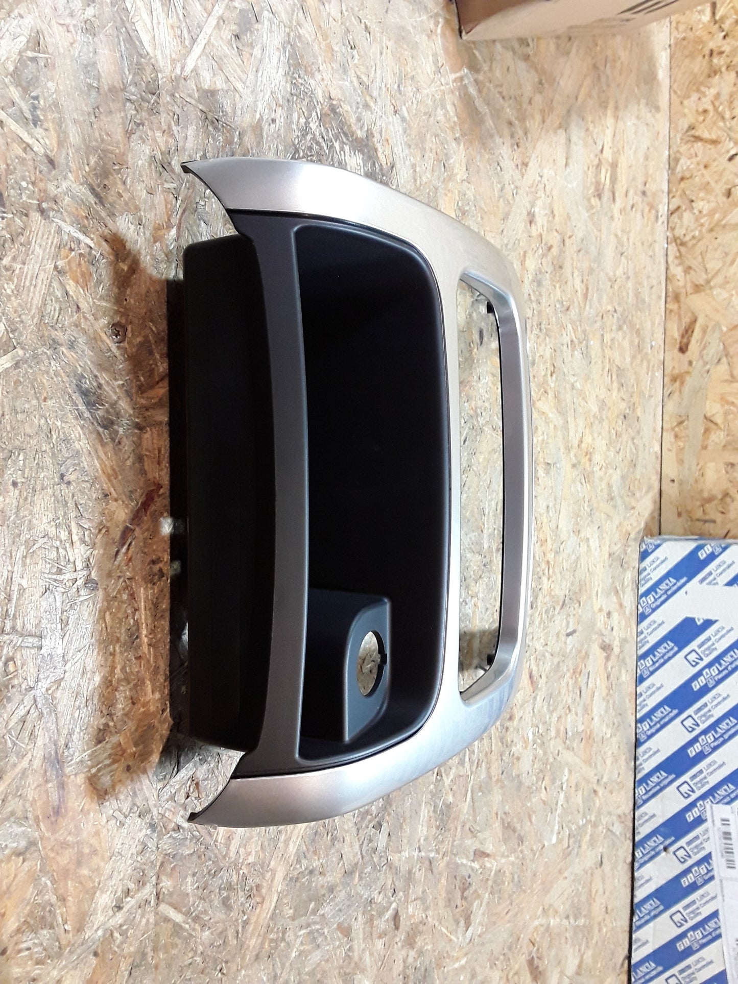 Jeep Liberty 2003-07 Instrumentenblende silber original GM Opel NEU