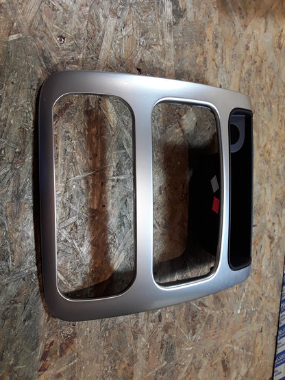 Jeep Liberty 2003-07 Instrumentenblende silber original GM Opel NEU