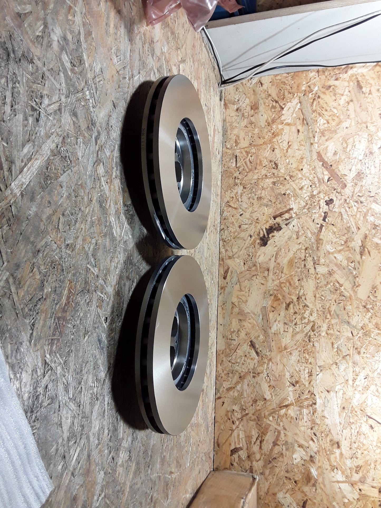 Ford Transit 2,2TDCI 300MM Durchmesser Bremsscheibensatz Vorderachse original Ford NEU